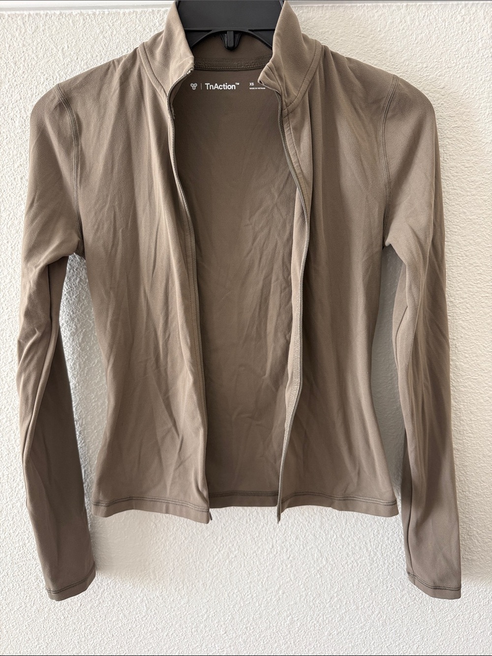 Aritzia Tna Action Women’s Taupe Full-Zip Lightweight Jacket